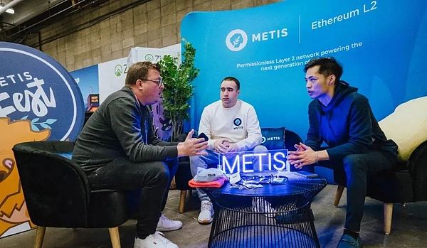 三尺讲台外的温暖 王老吉药业这样为教师充电